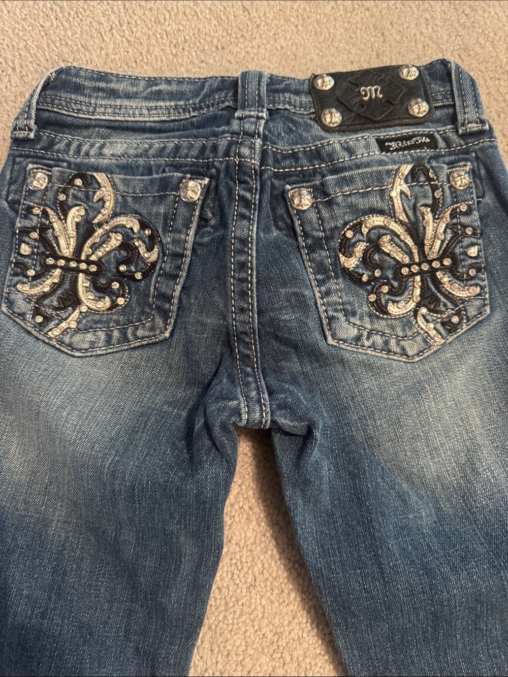 Miss Me Girls Blue Denim Capri Jeans with Embellished Fleur-de-Lis Pockets